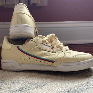Adidas Sneakers